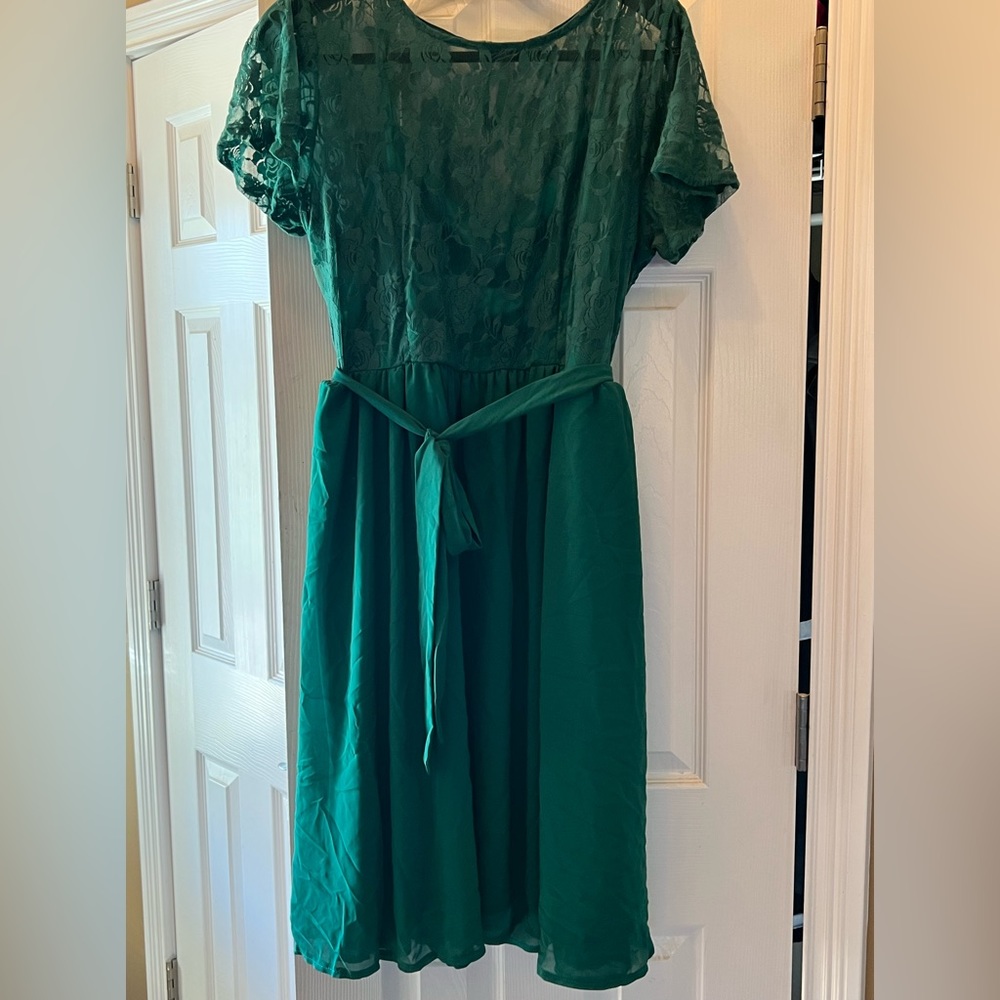 Kelly green, fit and flare, midi dress.